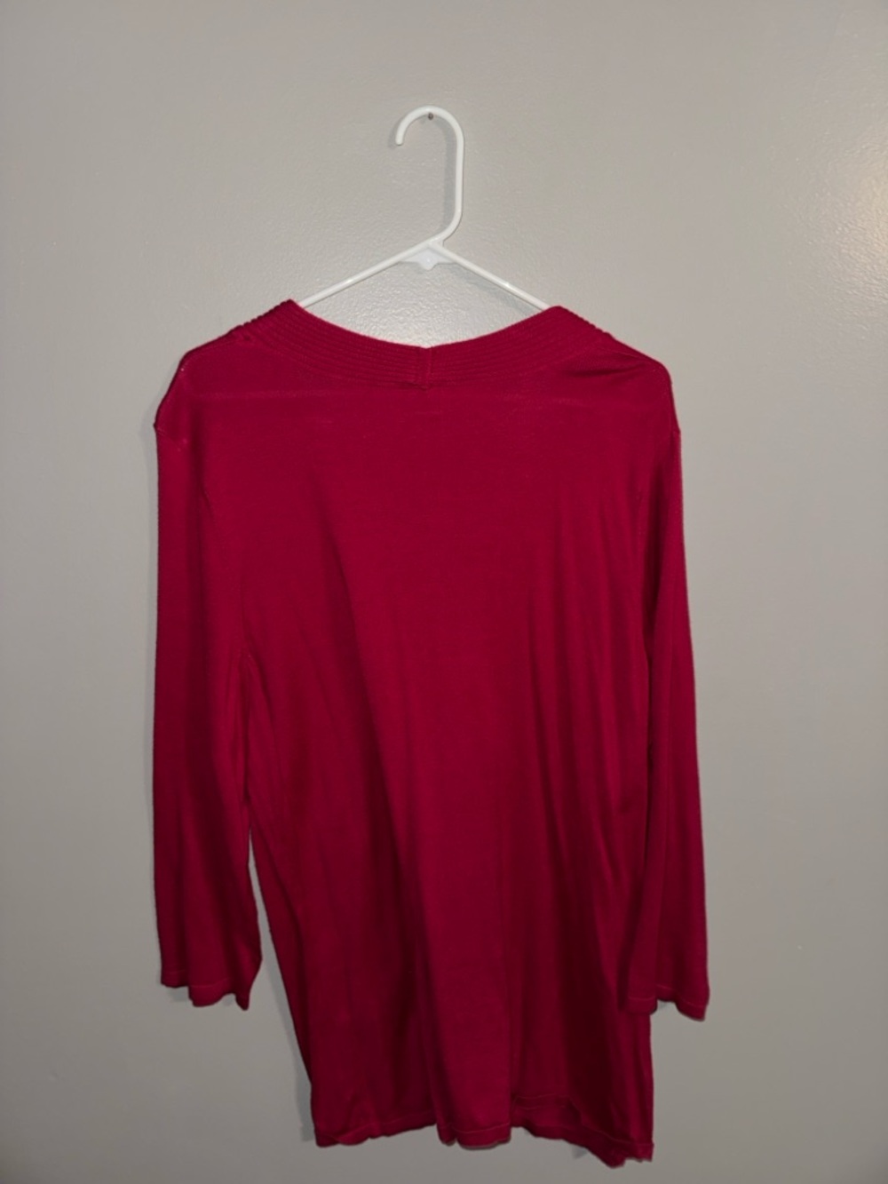 Women’s Basic Editions Top - Picture 4 of 4